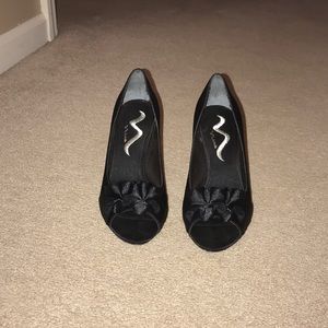 Black shoes